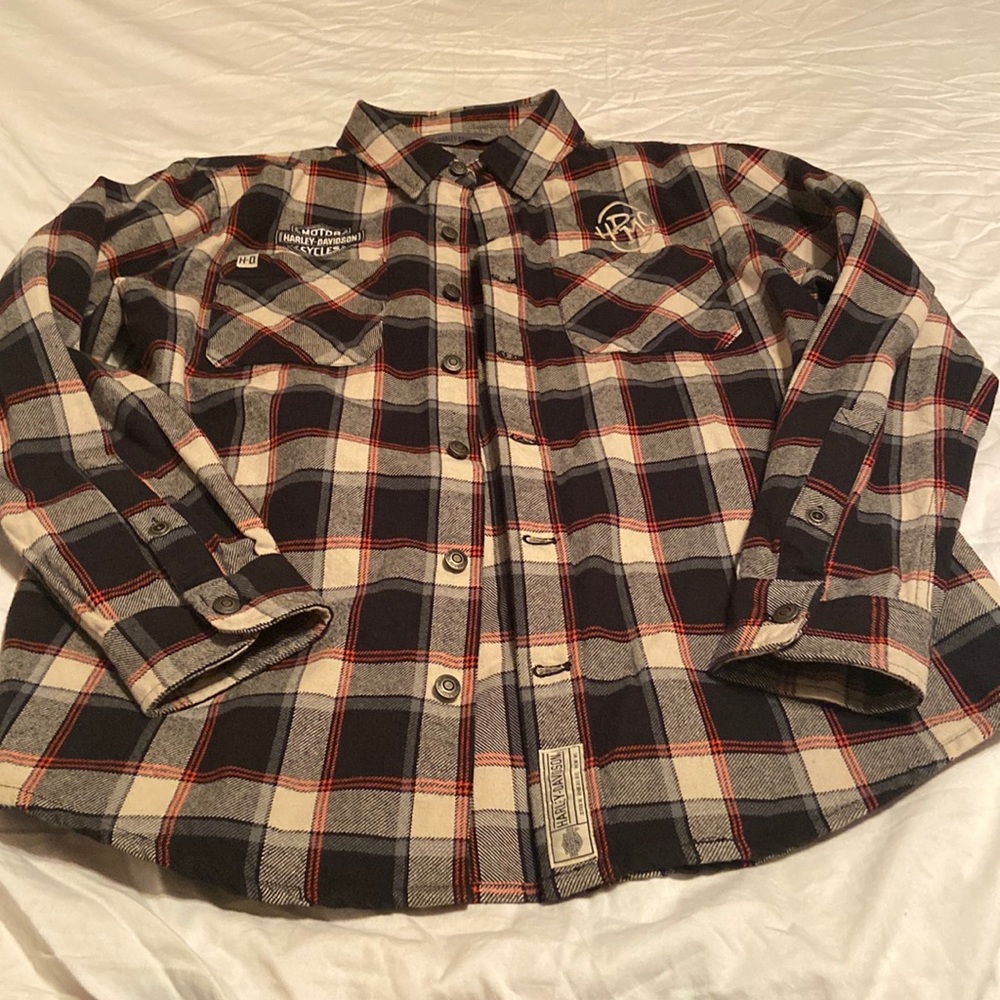 Euc long sleeve flannel shirt (Harley Davidson)